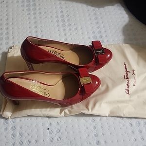 FERRAGAMO HEEL